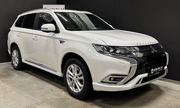 Mitsubishi Outlander - Thumbnail 3