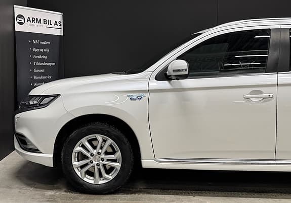 Mitsubishi Outlander - Thumbnail 8