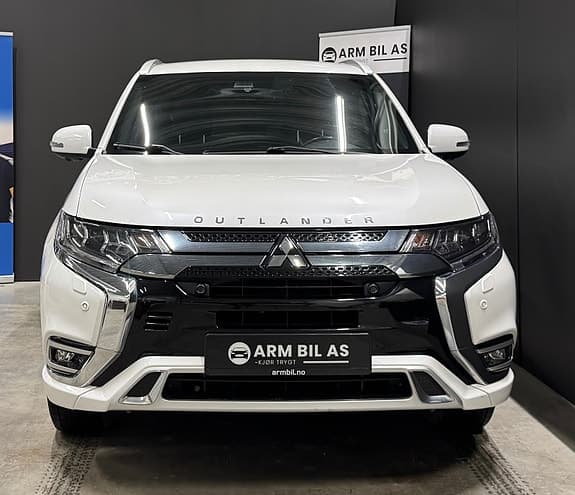 Mitsubishi Outlander - Thumbnail 2