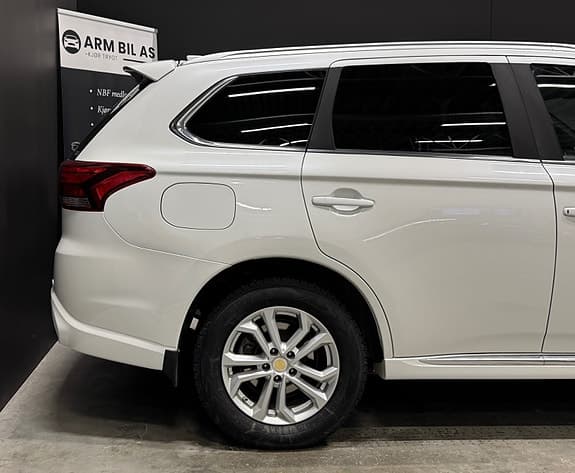 Mitsubishi Outlander - Thumbnail 6