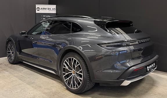 Porsche Taycan Cross Turismo - Thumbnail 10