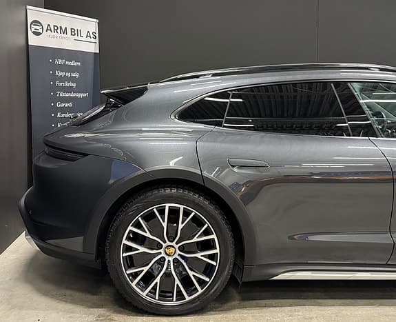 Porsche Taycan Cross Turismo - Thumbnail 6