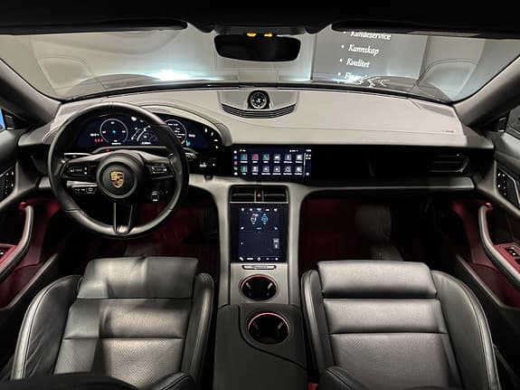 Porsche Taycan Cross Turismo - Thumbnail 16