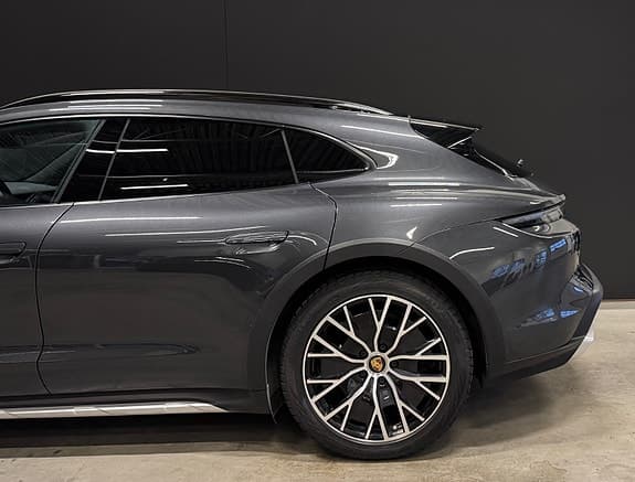 Porsche Taycan Cross Turismo - Thumbnail 9
