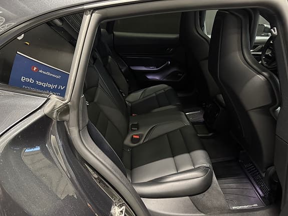 Porsche Taycan Cross Turismo - Thumbnail 15