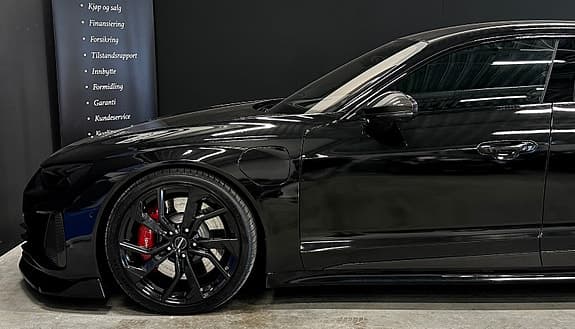 Audi e-tron GT RS - Thumbnail 11