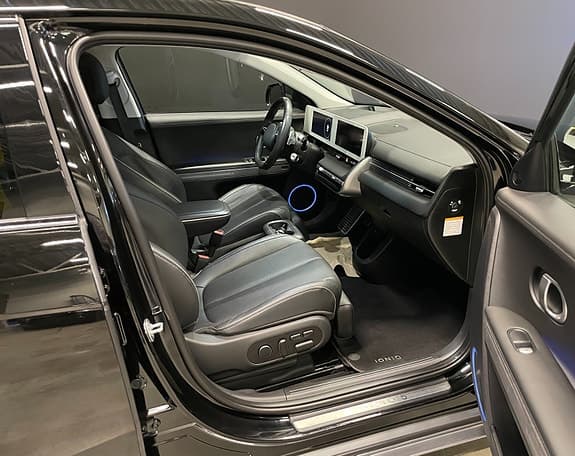 Hyundai Ioniq 5 - Thumbnail 6