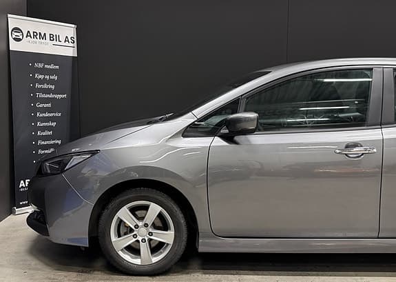 Nissan Leaf - Thumbnail 7