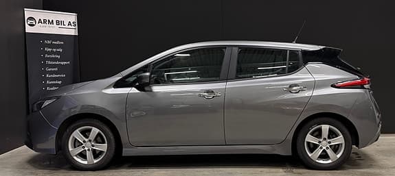 Nissan Leaf - Thumbnail 6