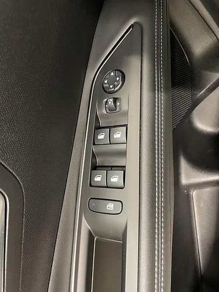 Peugeot 3008 - Thumbnail 16